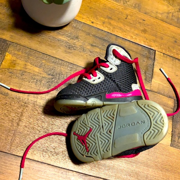 Baby Jordan’s - Picture 3 of 3